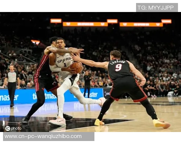 热火与马刺激战全场录像回放精彩瞬间尽在其中