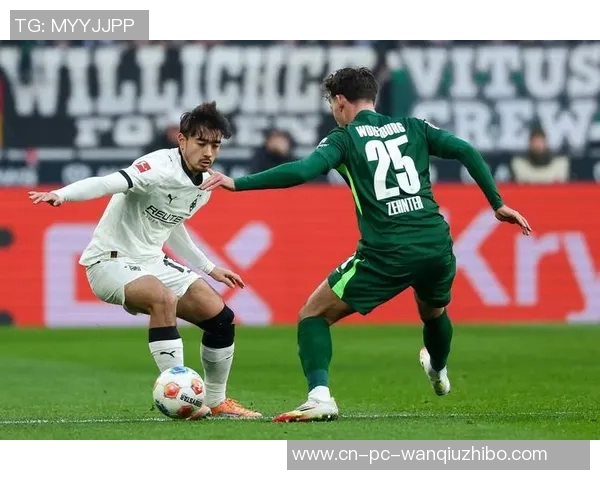 门兴格拉德巴赫与柏林赫塔的激烈对决展现德甲精彩瞬间